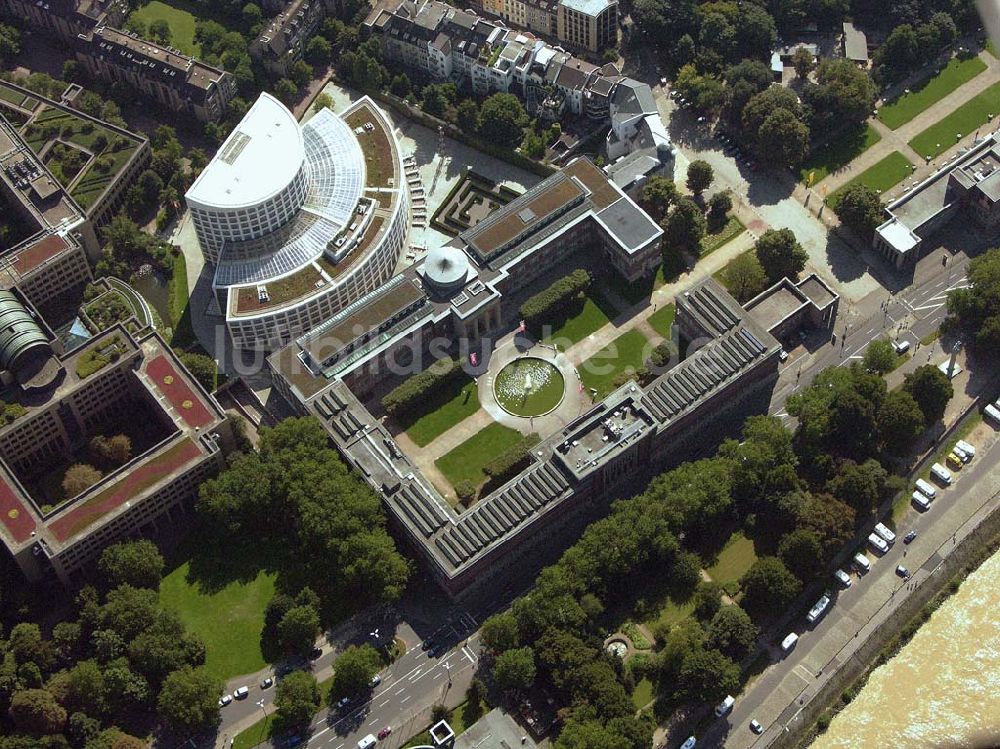 Düsseldorf (NRW) aus der Vogelperspektive: Geschäftszentrum am Düsseldorfer Rheinufer - Düsseldorf (NRW)