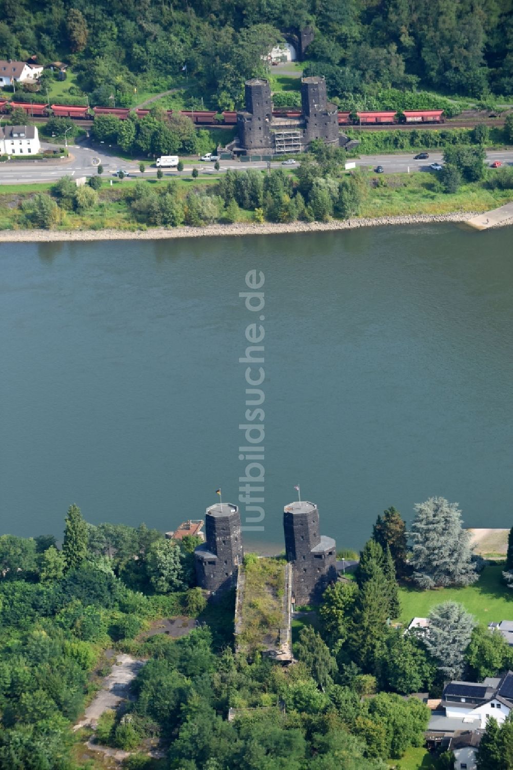 Remagen von oben - Geschichts- Denkmal Brücke von Remagen An der Alten Rheinbrücke in Remagen im Bundesland Rheinland-Pfalz, Deutschland