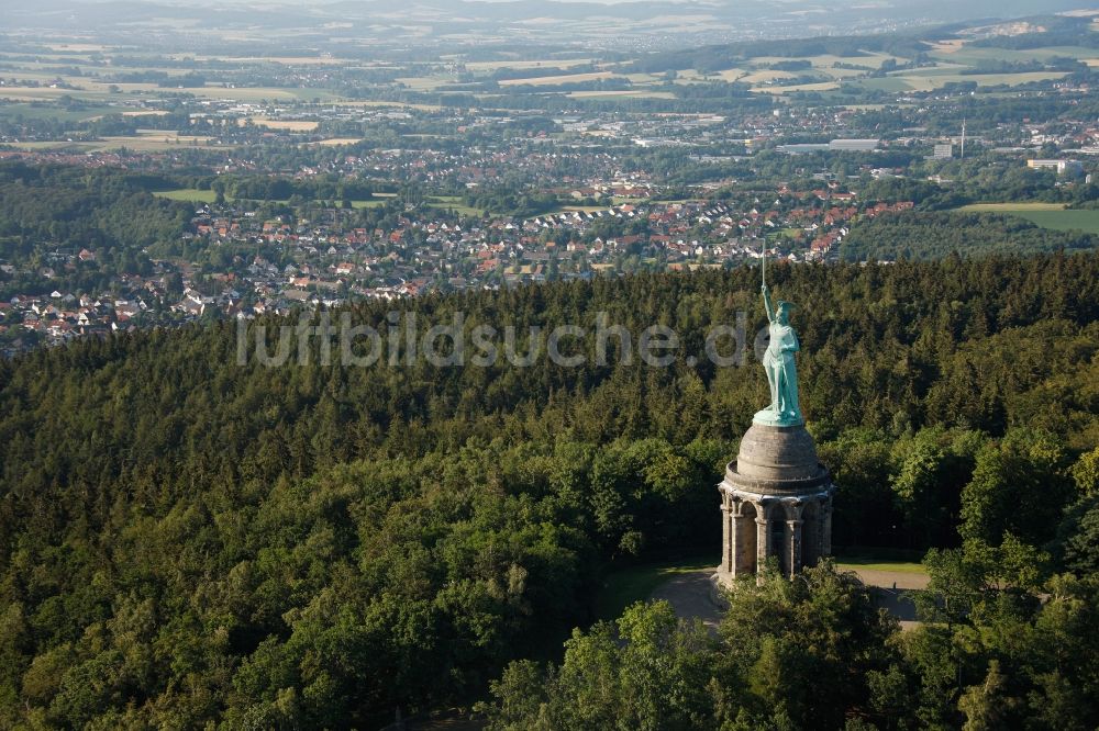 Luftaufnahme Detmold - Geschichts- Denkmal Hermannsdenkmal im Teuteburger Wald in Detmold im Bundesland Nordrhein-Westfalen