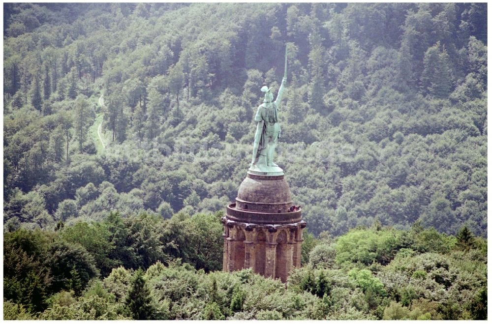 Luftaufnahme Detmold - Geschichts- Denkmal Hermannsdenkmal im Teuteburger Wald in Detmold im Bundesland Nordrhein-Westfalen