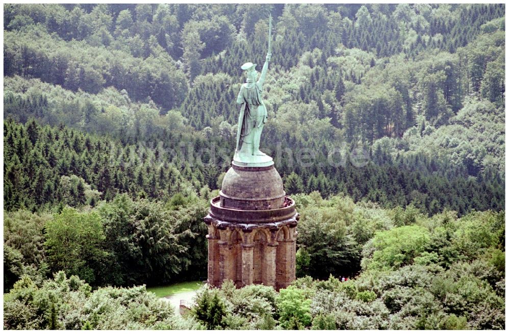 Luftbild Detmold - Geschichts- Denkmal Hermannsdenkmal im Teuteburger Wald in Detmold im Bundesland Nordrhein-Westfalen