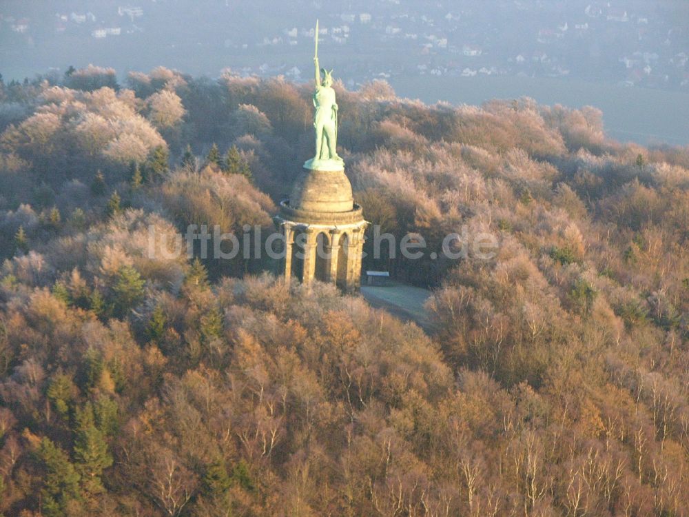 Luftbild Detmold - Geschichts- Denkmal Hermannsdenkmal im Teuteburger Wald in Detmold im Bundesland Nordrhein-Westfalen