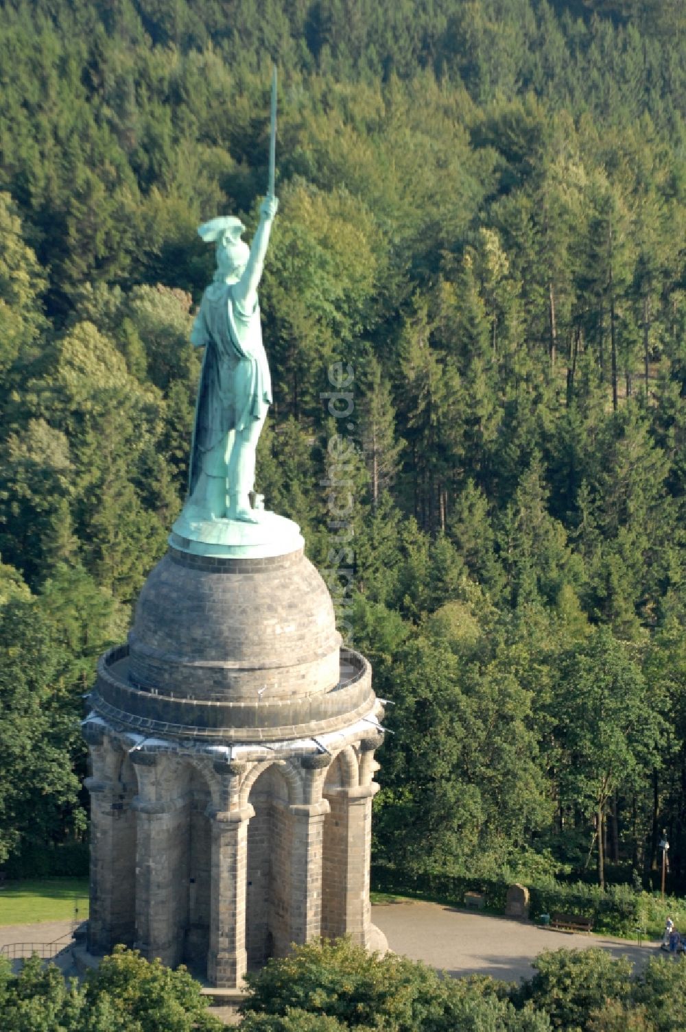 Detmold aus der Vogelperspektive: Geschichts- Denkmal Hermannsdenkmal im Teuteburger Wald in Detmold im Bundesland Nordrhein-Westfalen