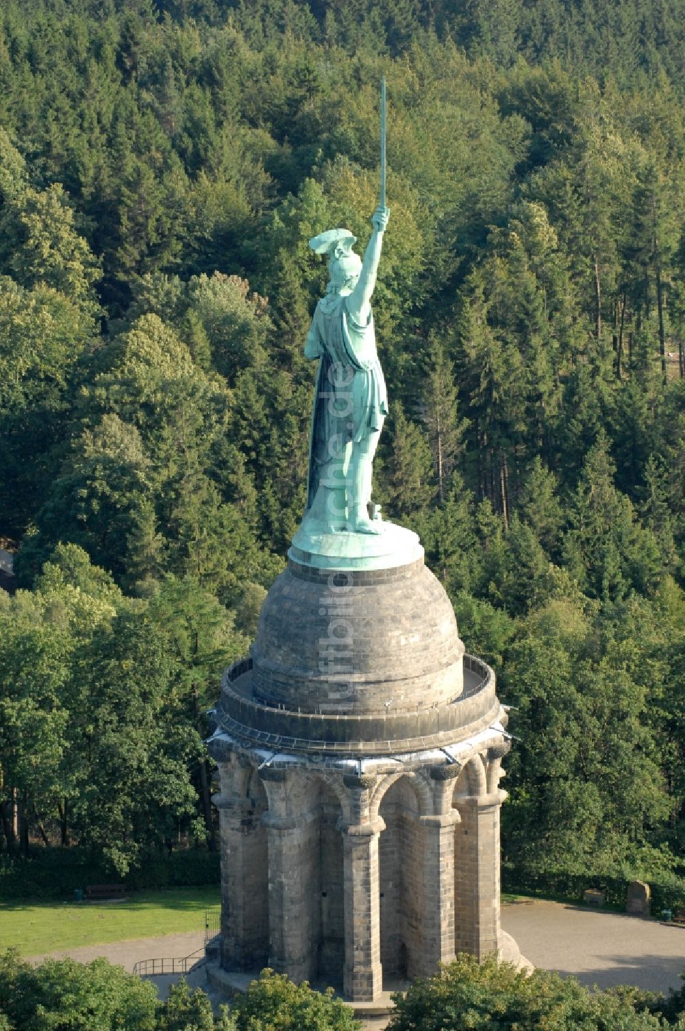 Luftbild Detmold - Geschichts- Denkmal Hermannsdenkmal im Teuteburger Wald in Detmold im Bundesland Nordrhein-Westfalen
