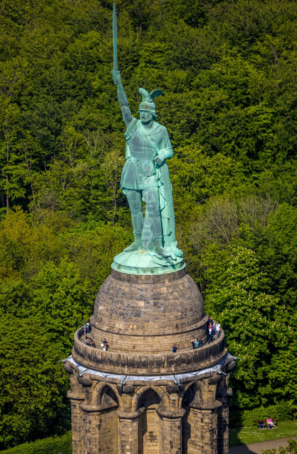 Luftaufnahme Detmold - Geschichts- Denkmal Hermannsdenkmal im Teutoburger Wald in Detmold im Bundesland Nordrhein-Westfalen