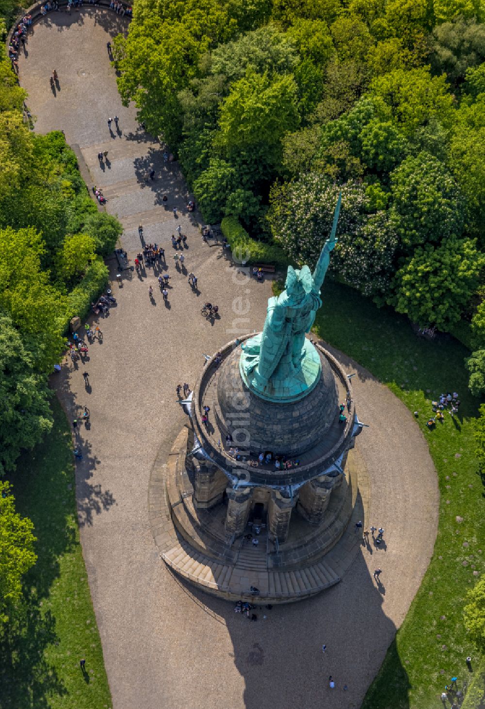 Luftaufnahme Detmold - Geschichts- Denkmal Hermannsdenkmal im Teutoburger Wald in Detmold im Bundesland Nordrhein-Westfalen