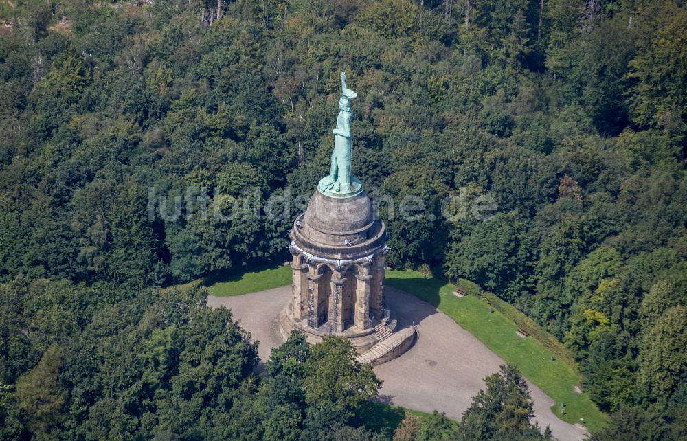 Luftaufnahme Detmold - Geschichts- Denkmal Hermannsdenkmal im Teutoburger Wald in Detmold im Bundesland Nordrhein-Westfalen