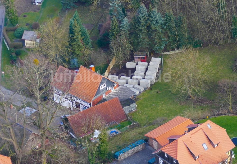 Luftbild Bornhagen - Geschichts- Denkmal Holocaust-Mahnmal für AfD-Politiker Björn Höcke in Bornhagen im Bundesland Thüringen, Deutschland