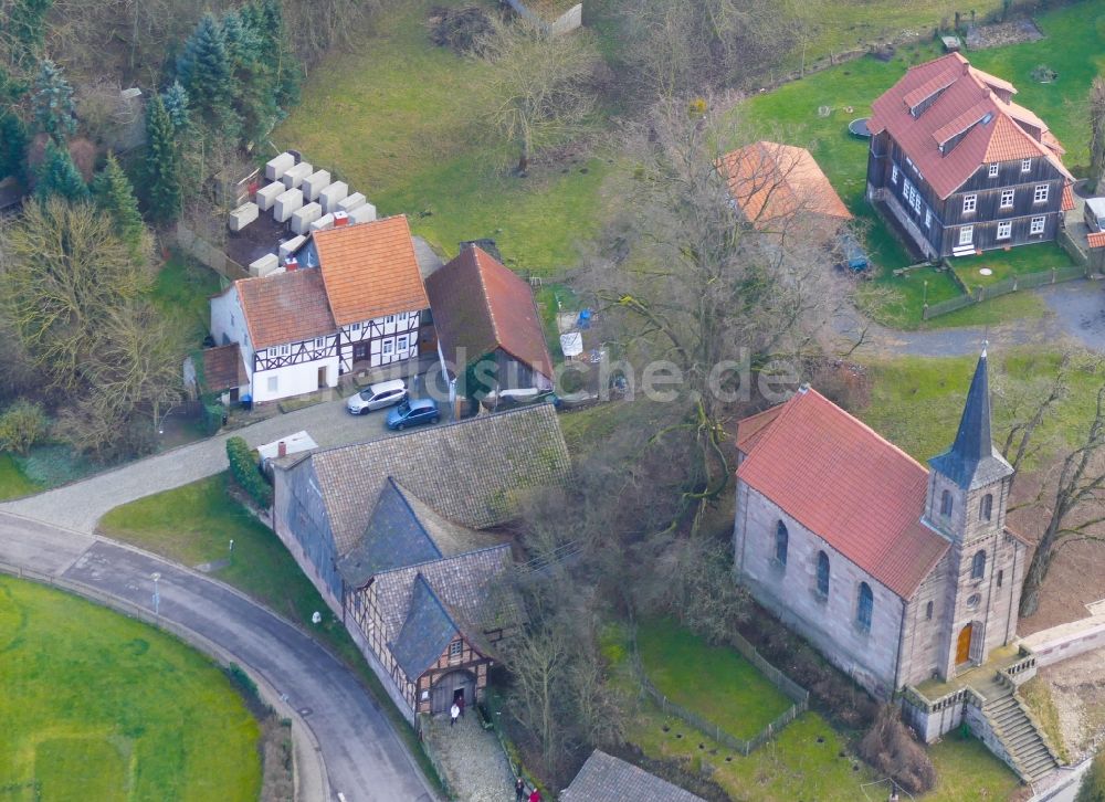 Luftaufnahme Bornhagen - Geschichts- Denkmal Holocaust-Mahnmal für AfD-Politiker Björn Höcke in Bornhagen im Bundesland Thüringen, Deutschland