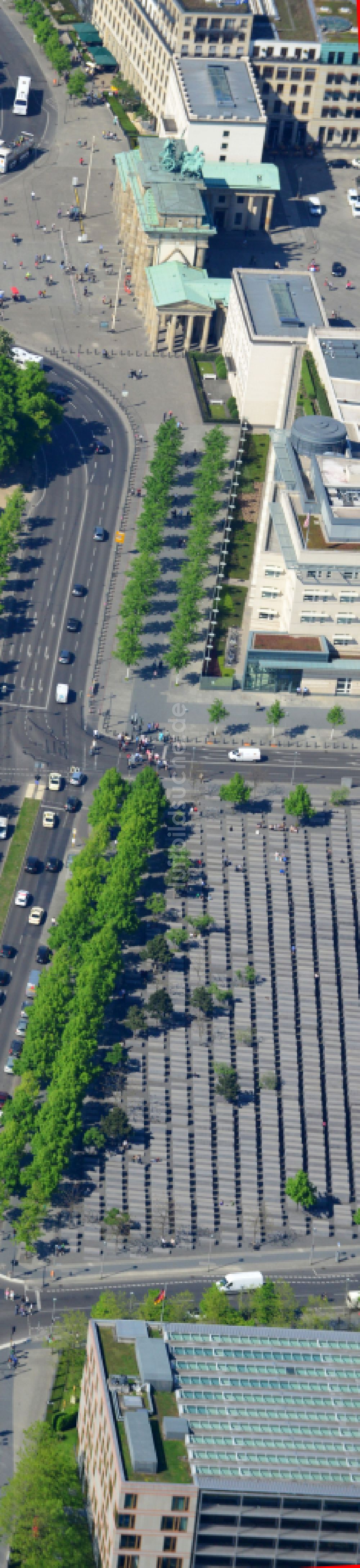 Luftbild Berlin - Geschichts- Denkmal Holocaust Mahnmal an der Hannah-Arendt-Straße in Berlin