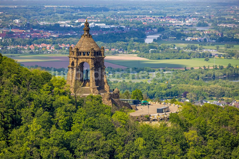 Luftbild Porta Westfalica - Geschichts- Denkmal Kaiser- Wilhelm- Denkmal in Porta Westfalica im Bundesland Nordrhein-Westfalen, Deutschland