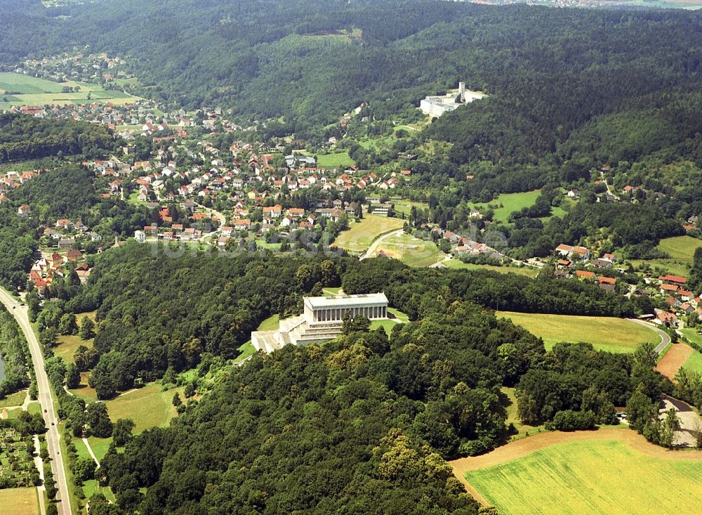 Donaustauf aus der Vogelperspektive: Geschichts- Denkmal Nationaldenkmal Walhalla in Donaustauf im Bundesland Bayern, Deutschland