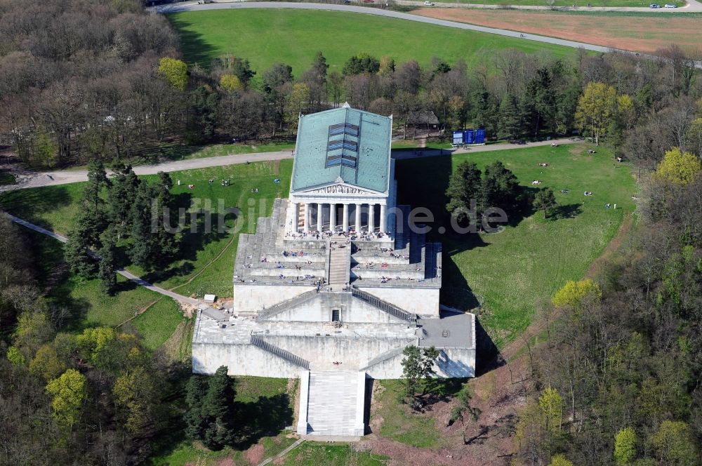 Luftbild Donaustauf - Geschichts- Denkmal Nationaldenkmal Walhalla in Donaustauf im Bundesland Bayern, Deutschland