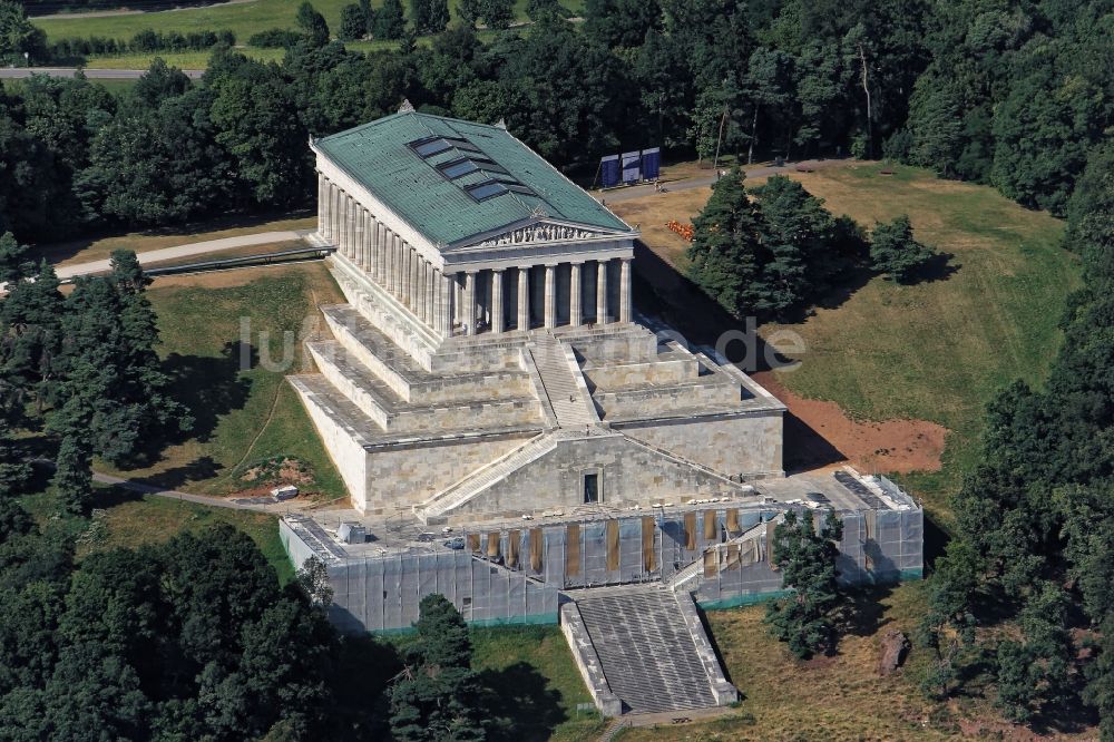 Luftaufnahme Donaustauf - Geschichts- Denkmal Nationaldenkmal Walhalla in Donaustauf im Bundesland Bayern, Deutschland