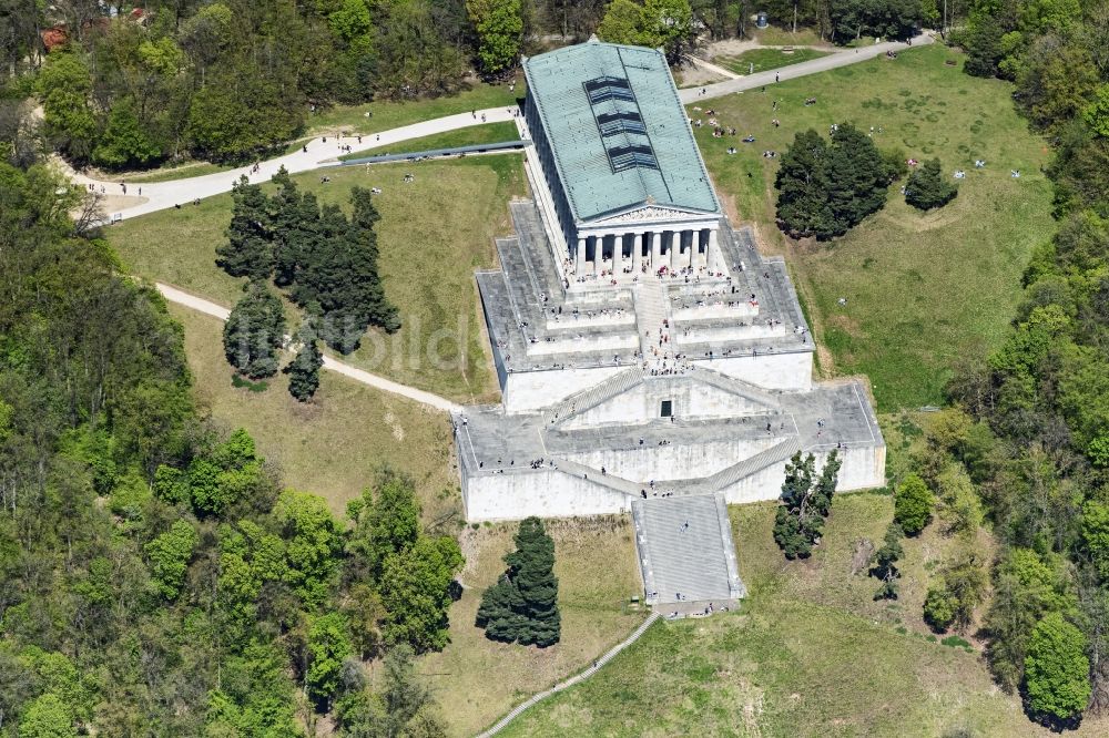 Donaustauf aus der Vogelperspektive: Geschichts- Denkmal Nationaldenkmal Walhalla in Donaustauf im Bundesland Bayern, Deutschland