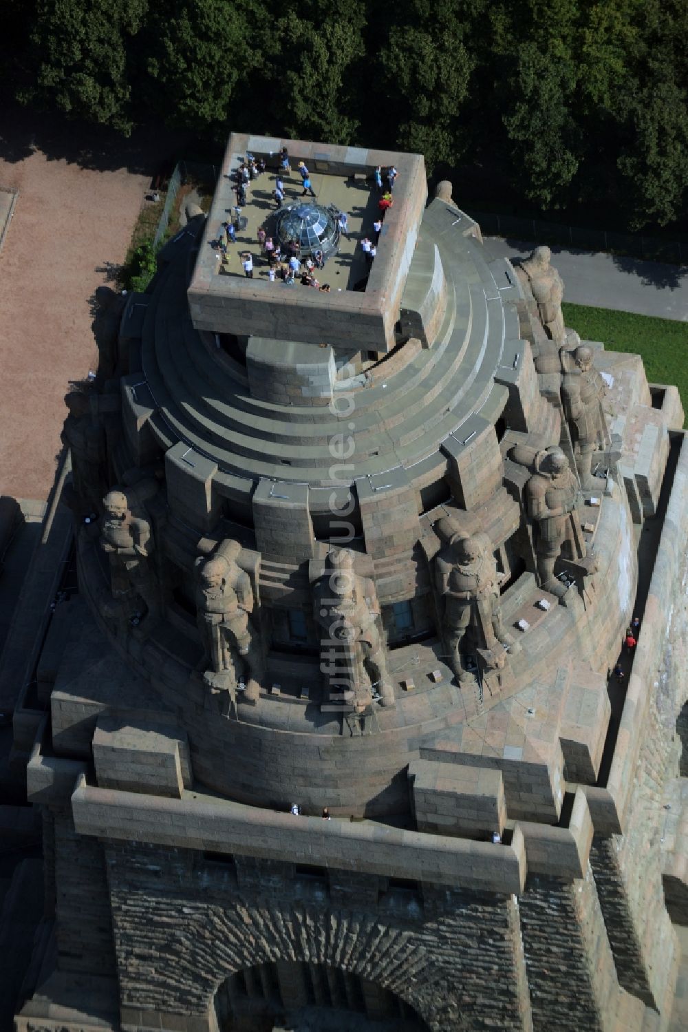 Leipzig von oben - Geschichts- Denkmal Völkerschlachtdenkmal in Leipzig im Bundesland Sachsen