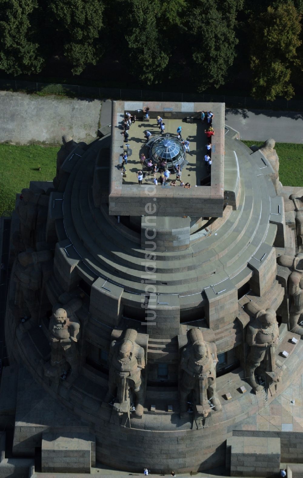 Leipzig aus der Vogelperspektive: Geschichts- Denkmal Völkerschlachtdenkmal in Leipzig im Bundesland Sachsen