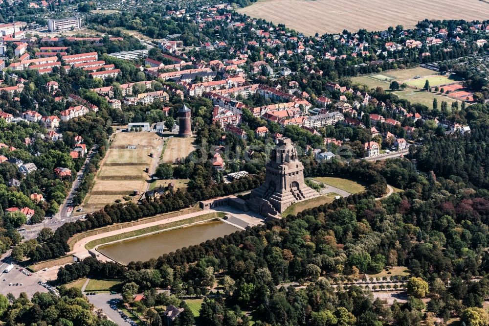 Luftaufnahme Leipzig - Geschichts- Denkmal Völkerschlachtdenkmal in Leipzig im Bundesland Sachsen, Deutschland