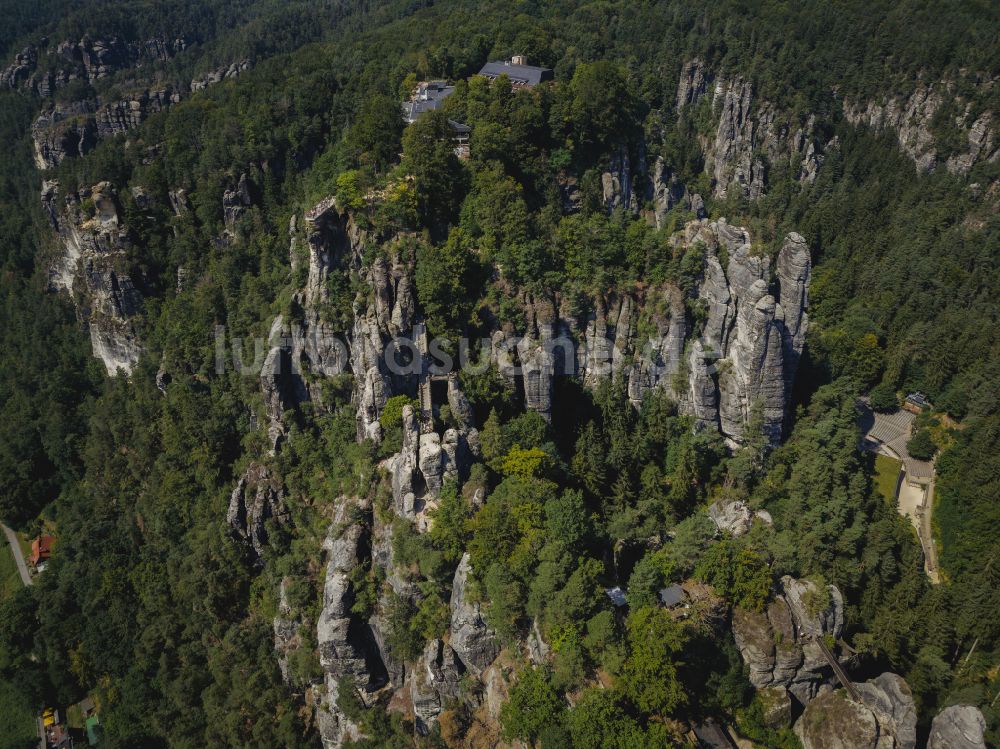 Luftbild Rathen - Gesteinsformation und Sandsteinfelsen im Elbsandgebirge in Rathen im Bundesland Sachsen, Deutschland