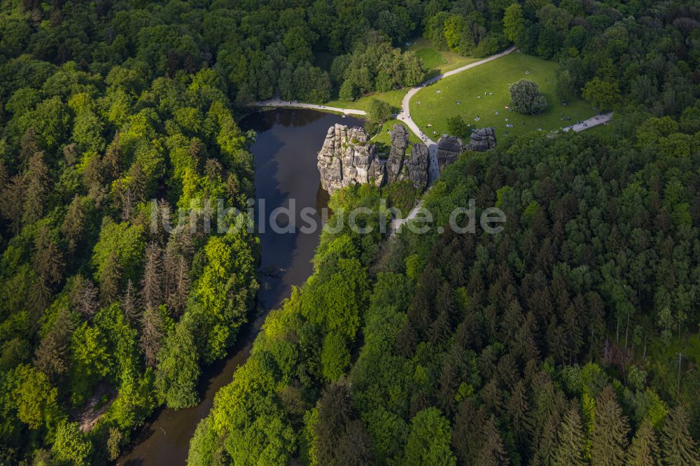 Horn-Bad Meinberg von oben - Gesteinsformation Sandsteinformation Externsteine in Horn-Bad Meinberg im Bundesland Nordrhein-Westfalen, Deutschland