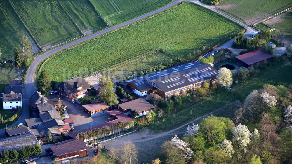 Hennef (Sieg) aus der Vogelperspektive: Gestüt Stöckerhof in Stöckerhof im Bundesland Nordrhein-Westfalen, Deutschland