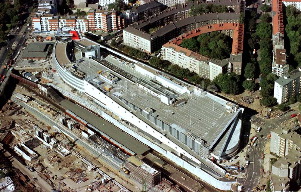 Luftbild Berlin-Wedding - Gesundbrunnencenter der ECE am S-Bahnhof Gesundbrunnen im Wedding 25.09.1997