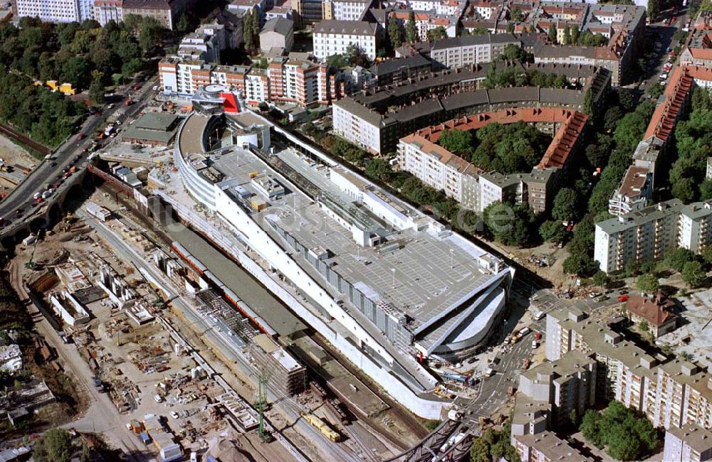 Berlin-Wedding aus der Vogelperspektive: Gesundbrunnencenter der ECE am S-Bahnhof Gesundbrunnen im Wedding 25.09.1997