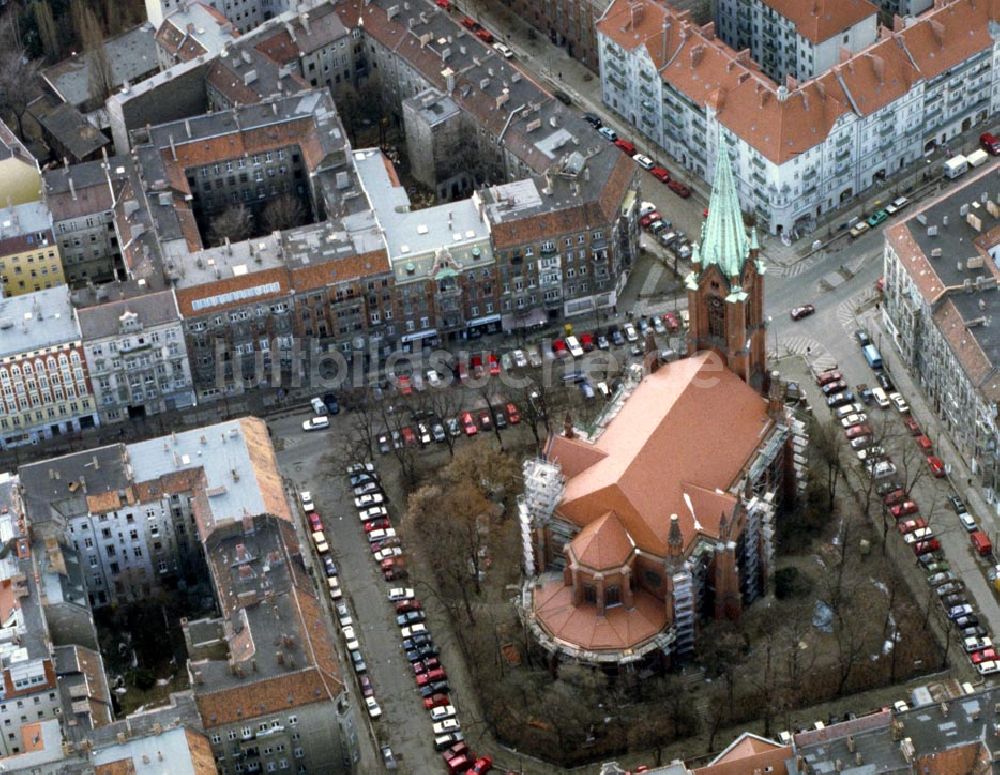 Luftbild Berlin - Prenzlauerberg - Gethsemanekirche im Prenzlauerberg 1995