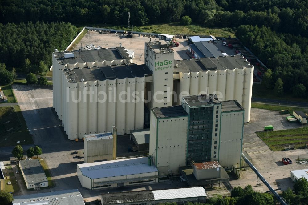 Eberswalde von oben - Getreide Speicher- Hochsilo in Eberswalde im Bundesland Brandenburg