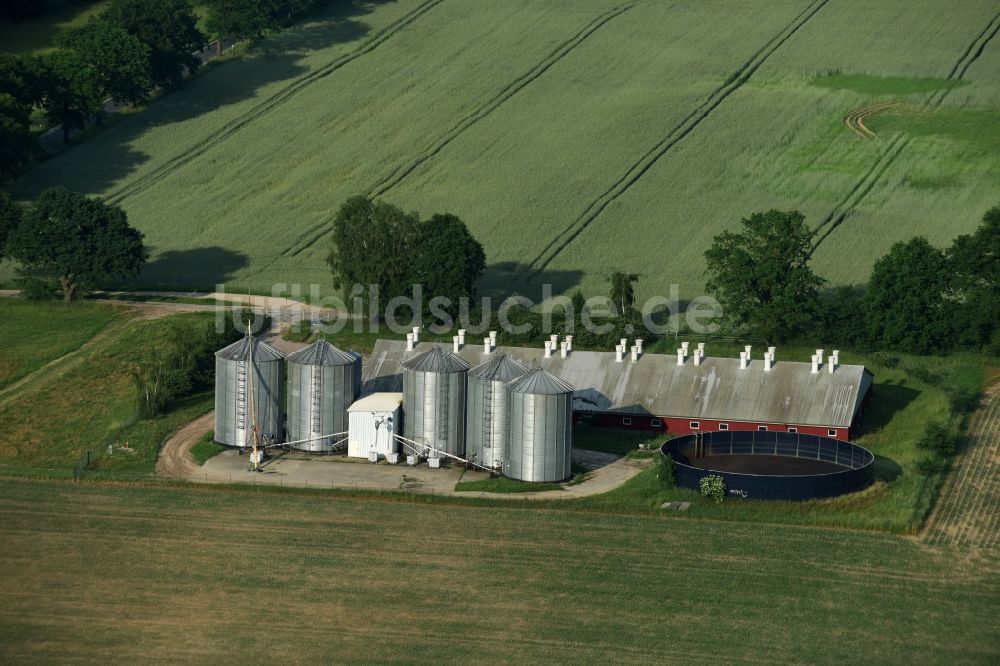 Luftbild Schwante - Getreide Speicher- Hochsilo in Schwante im Bundesland Brandenburg