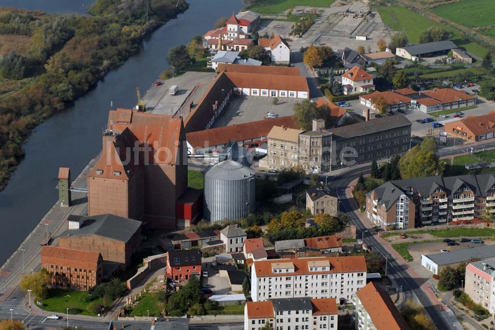 Luftbild Demmin - Getreidespeicher am Peenehafen