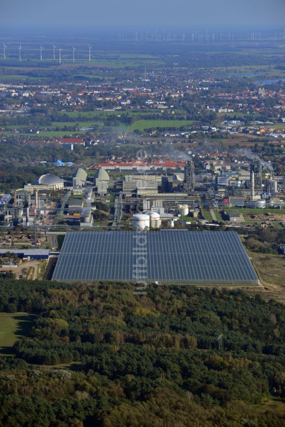 Lutherstadt Wittenberg aus der Vogelperspektive: Gewächshausneubau am Stadtteil Apollensdorf - Piesteritz in Lutherstadt Wittenberg im Bundesland Sachsen-Anhalt