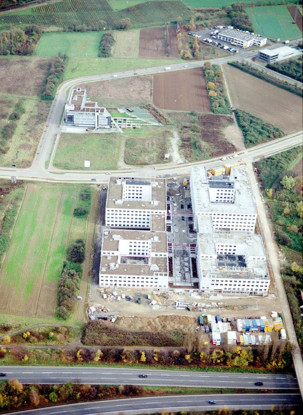 Luftbild Frankfurt am Main - Gewerbe- und Entwicklungsgebiet der HVB-Projekt am Eschenborner Dreieck in Frankfurt Sossenheim (Hessen).