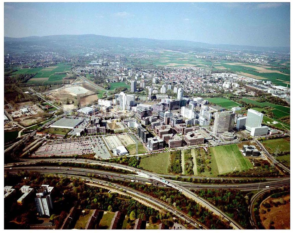 Luftbild FRANKFURT AM MAIN - Gewerbe- und Entwicklungsgebiet Sossenheim der HVB-Projekt am Gewerbegebiet Eschenborn-Süd in Frankfurt/Main (Hessen)