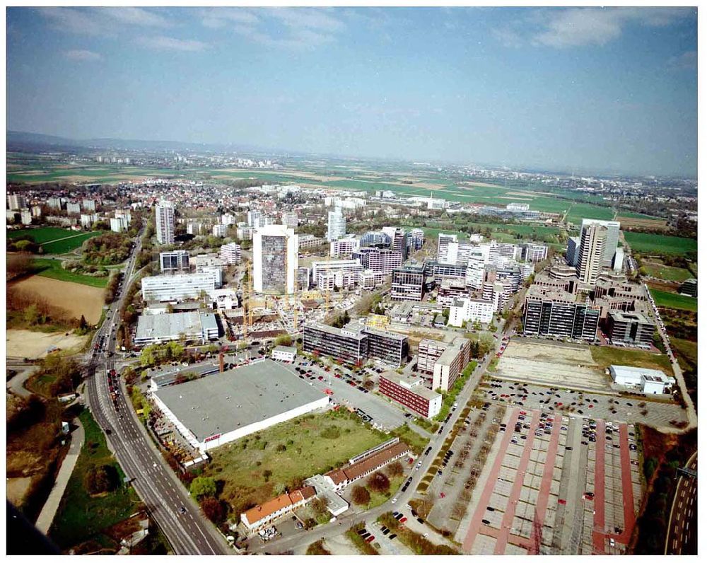 Luftbild FRANKFURT AM MAIN - Gewerbe- und Entwicklungsgebiet Sossenheim der HVB-Projekt am Gewerbegebiet Eschenborn-Süd in Frankfurt/Main (Hessen)