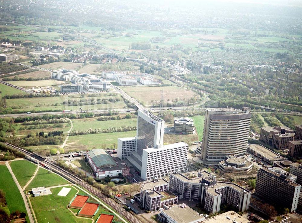 FRANKFURT AM MAIN aus der Vogelperspektive: Gewerbe- und Entwicklungsgebiet Sossenheim der HVB-Projekt am Gewerbegebiet Eschenborn-Süd in Frankfurt/Main (Hessen)