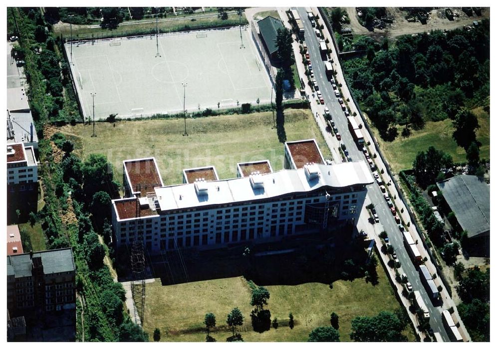 Luftbild Berlin - Lichtenberg - Gewerbe- und Industriegebiet der HVB-Projekt GmbH an der Bornitzstraße in Berlin - Lichtenberg.