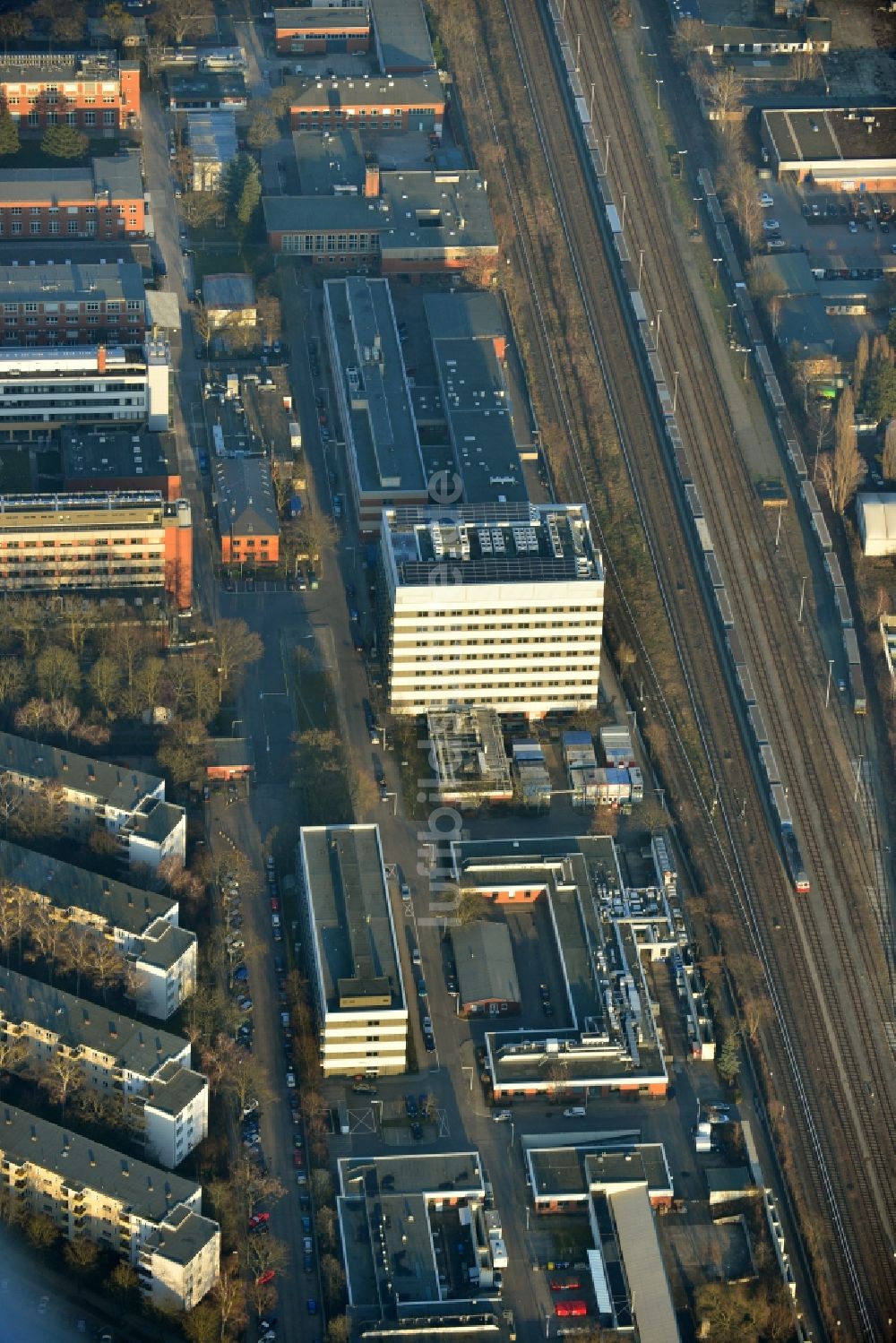 Luftaufnahme Berlin - Gewerbe- und Industriegebiet an der Mörchinger str. in Zehlendorf in Berlin