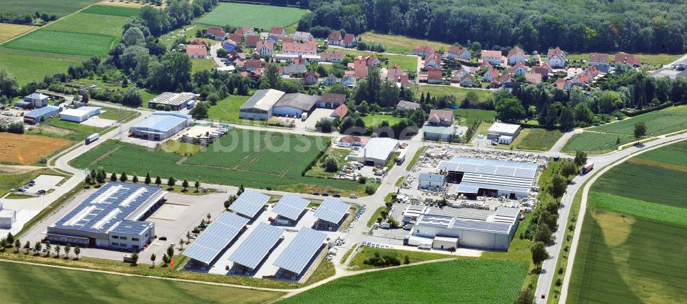 Leipheim von oben - Gewerbe- und Industriegebiet Spinnmähder in Leipheim / Bayern