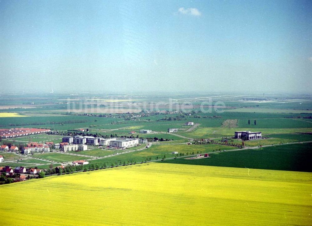 Großkugel / Sachsen - Anhalt aus der Vogelperspektive: Gewerbe- und Wohngebiet der HVB Projekt in Großkugel am Schkeuditzer Kreuz.