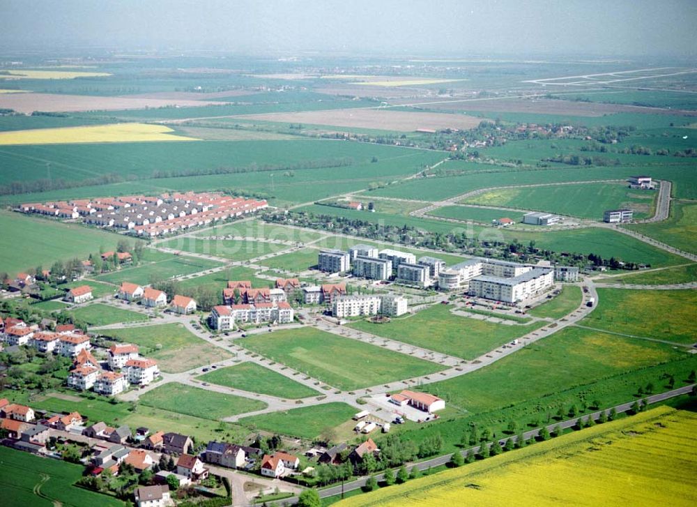 Großkugel / Sachsen - Anhalt aus der Vogelperspektive: Gewerbe- und Wohngebiet der HVB Projekt in Großkugel am Schkeuditzer Kreuz.