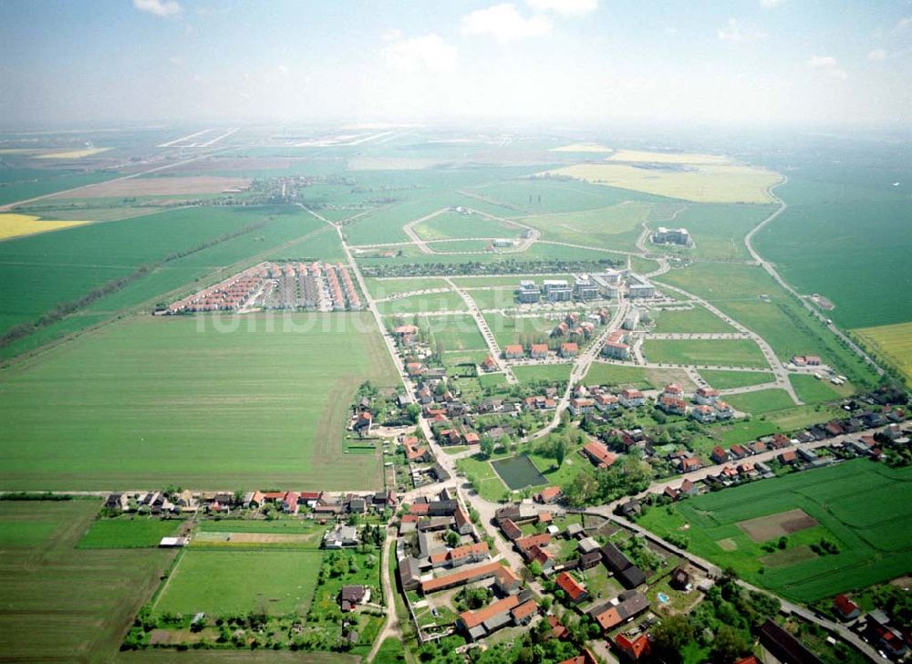 Luftaufnahme Großkugel / Sachsen - Anhalt - Gewerbe- und Wohngebiet der HVB Projekt in Großkugel am Schkeuditzer Kreuz.