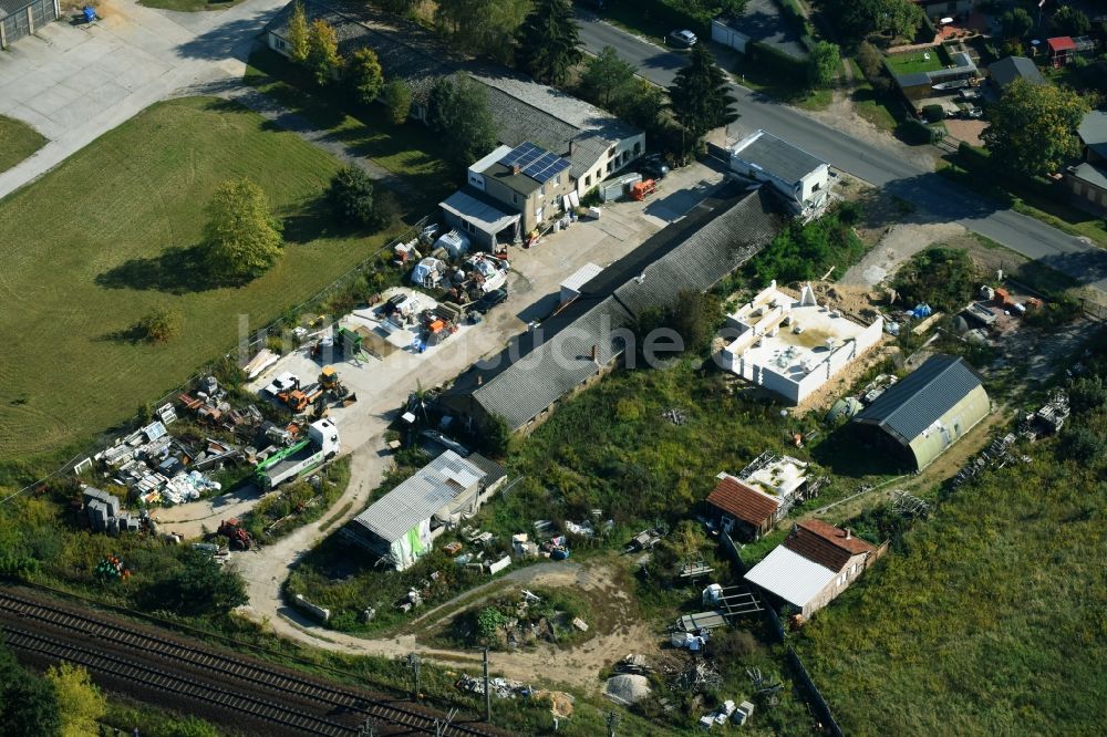 Bernau aus der Vogelperspektive: Gewerbegebiet Albertshofer Chaussee in Bernau im Bundesland Brandenburg, Deutschland