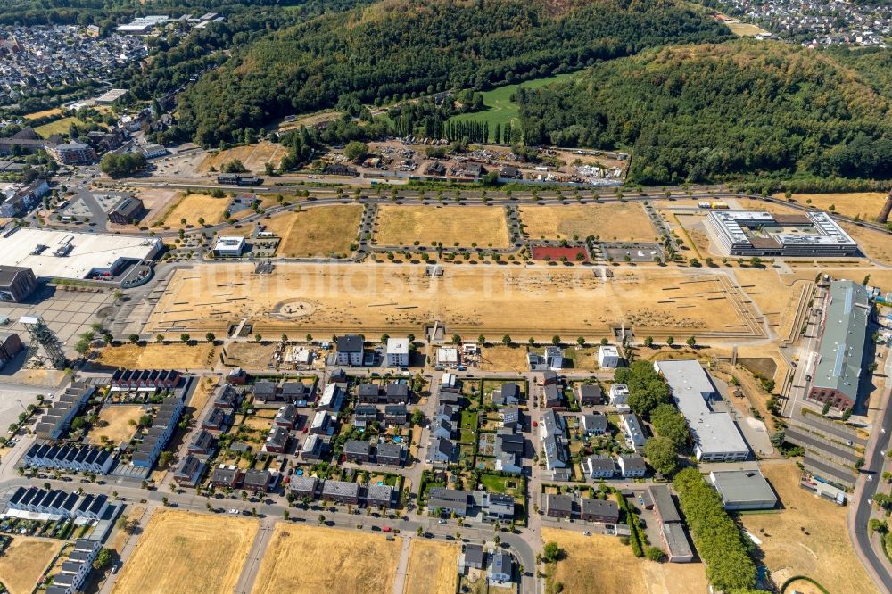 Alsdorf von oben - Gewerbegebiet Anna entlang der Konrad-Adenauer-Allee am Anna Park in Alsdorf im Bundesland Nordrhein-Westfalen, Deutschland