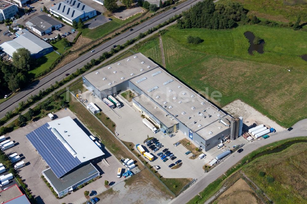 Willstätt von oben - Gewerbegebiet mit W. Armbruster Teigwarenfabrik GmbH in Willstätt im Bundesland Baden-Württemberg, Deutschland