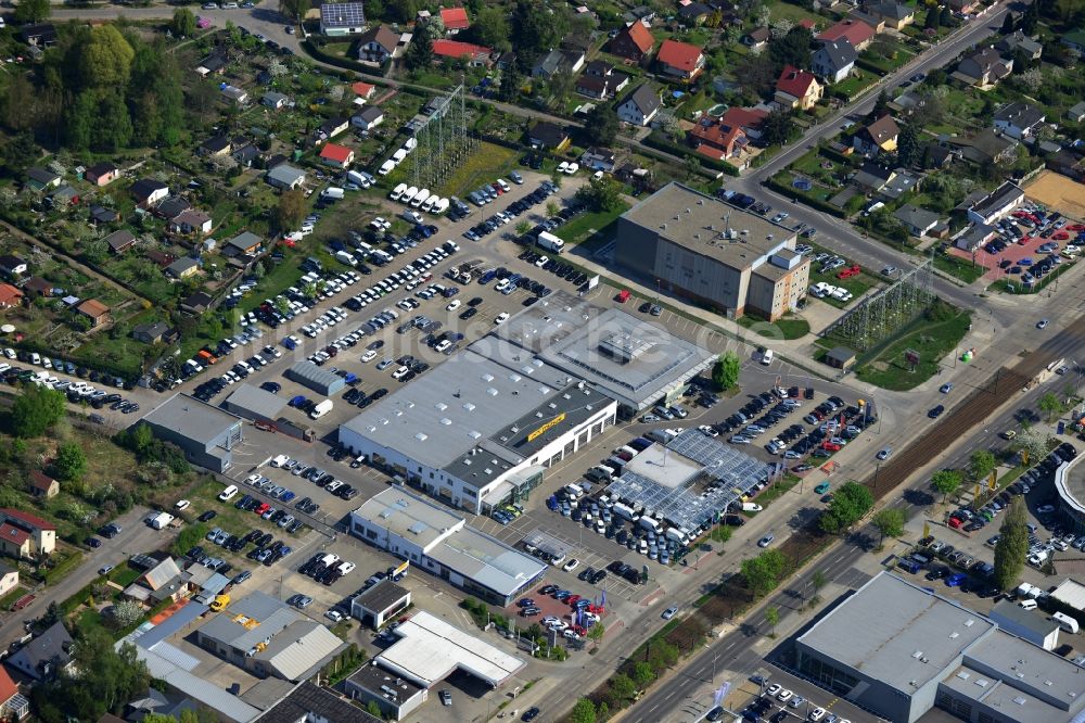 Berlin aus der Vogelperspektive: Gewerbegebiet Autohäuser der Möbus - Gruppe an der Hansastraße im Bezirk Weißensee in Berlin