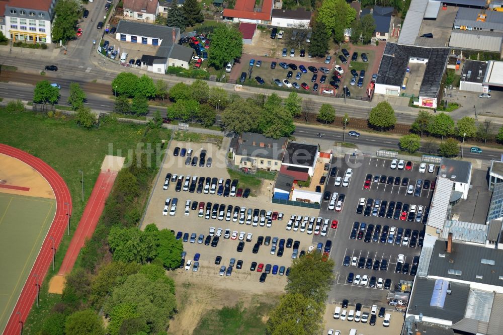 Luftaufnahme Berlin - Gewerbegebiet Autohäuser der Möbus - Gruppe an der Hansastraße im Bezirk Weißensee in Berlin