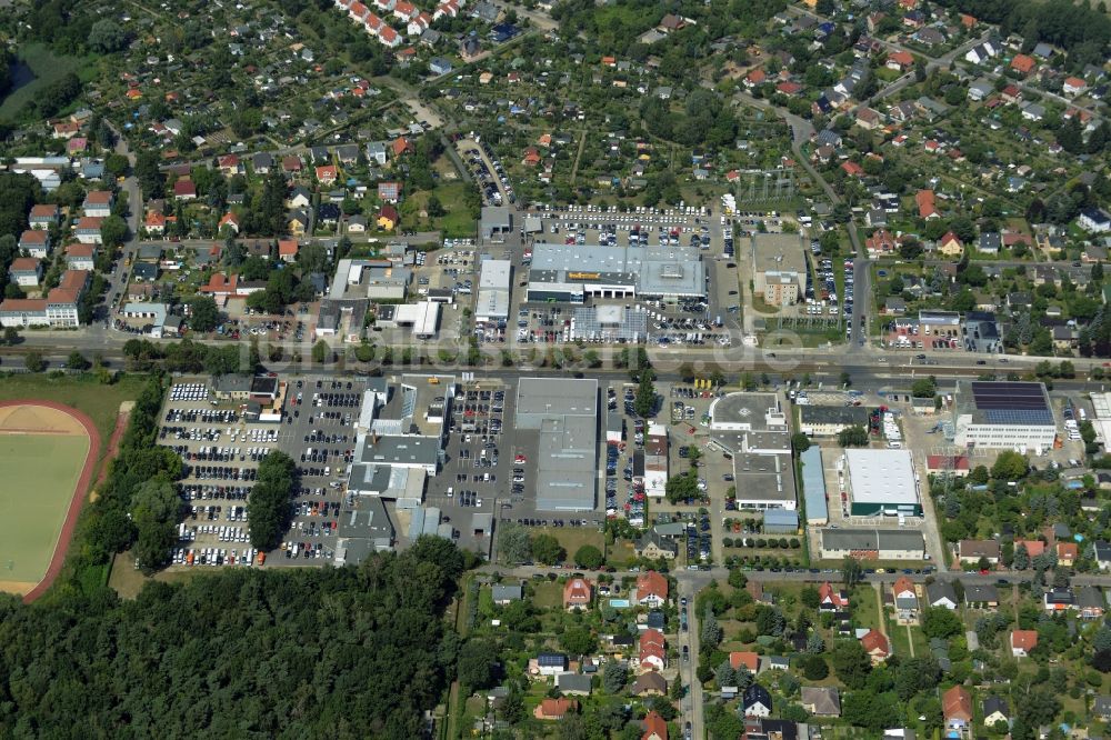 Weißensee, Berlin von oben - Gewerbegebiet Autohäuser der Möbus - Gruppe an der Hansastraße im Bezirk Weißensee in Berlin