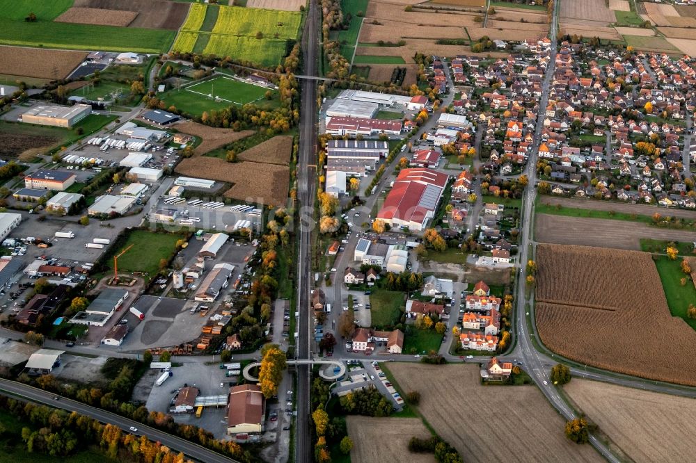 Orschweier aus der Vogelperspektive: Gewerbegebiet mit Bahnhof Orschweier in Mahlberg im Bundesland Baden-Württemberg, Deutschland