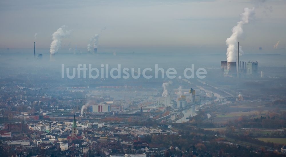 Hamm von oben - Gewerbegebiet bei Dämmerung an der Hafenstraße in Hamm im Bundesland Nordrhein-Westfalen